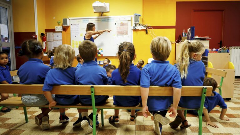 Italy imposes strict measures from primary school