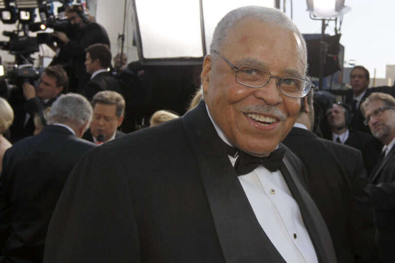 James Earl Jones, voice of Darth Vader and American theater legend, is no more