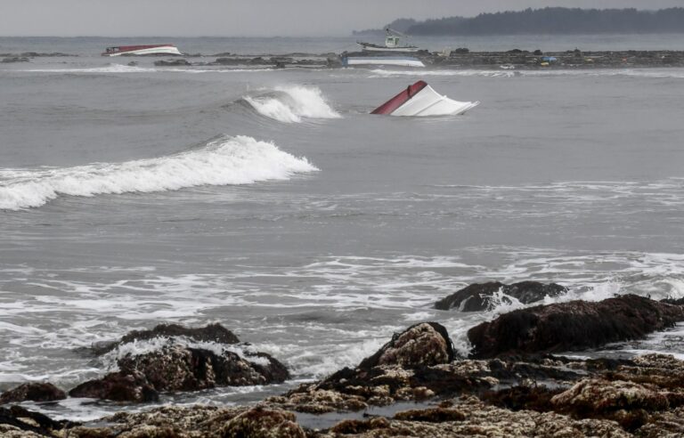 Japan issues tsunami warning after 5.6-magnitude earthquake