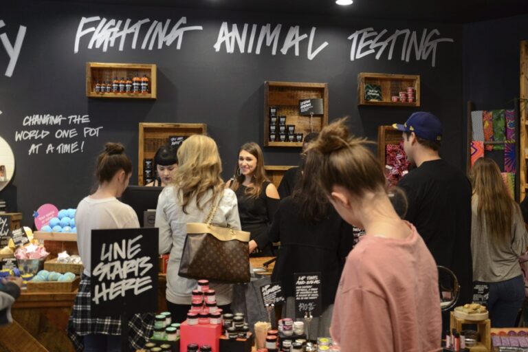 Lush | Cosmetics retailer cuts staff in Canada