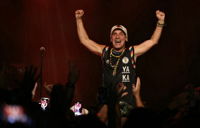 Manu Chao releases “Viva Tu,” his first album in 17 years