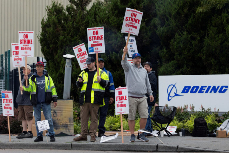 More than 33,000 Boeing workers on strike