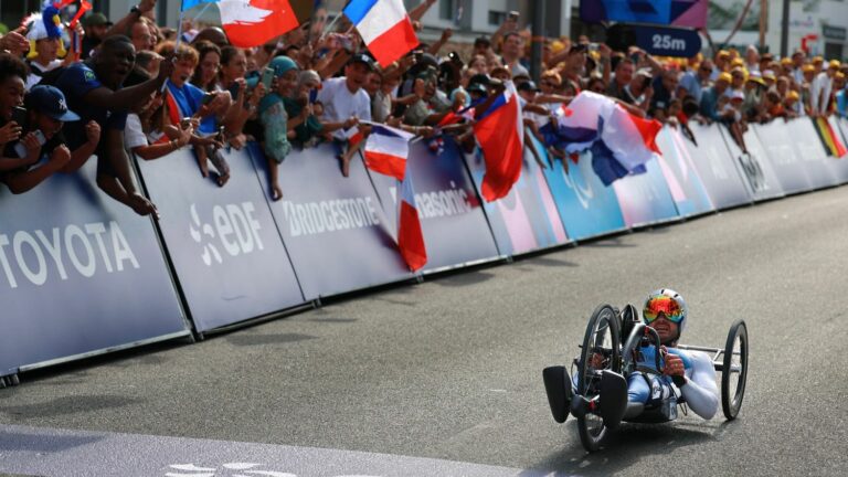 New French double in cycling, Mathieu Bosredon gold medalist ahead of Johan Quaile in silver in the road race