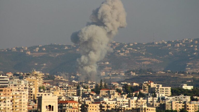 New Israeli bombings in Lebanon, Hezbollah claims to have fired a missile at the Mossad HQ near Tel Aviv