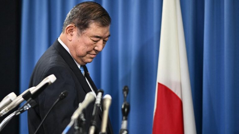 New Japanese Prime Minister wants to call early legislative elections on October 27