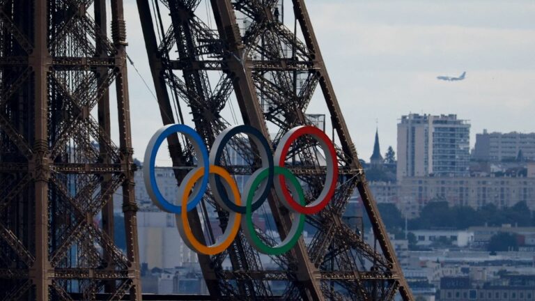 Olympic rings temporarily placed on the Jena bridge