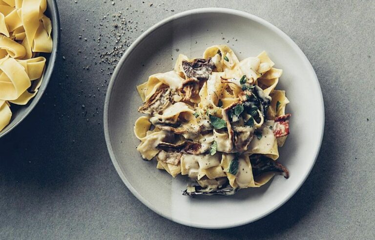 Pasta recipe with Pont Blanc and wild mushrooms