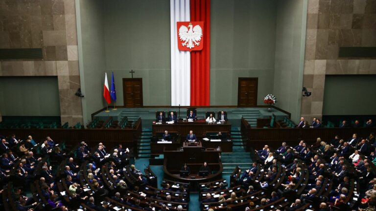 Polish Parliament votes to reform Constitutional Court, whose functioning was criticized by EU