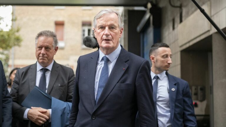 Prime Minister Michel Barnier continues his consultations and will meet with MPs from the Macronist group