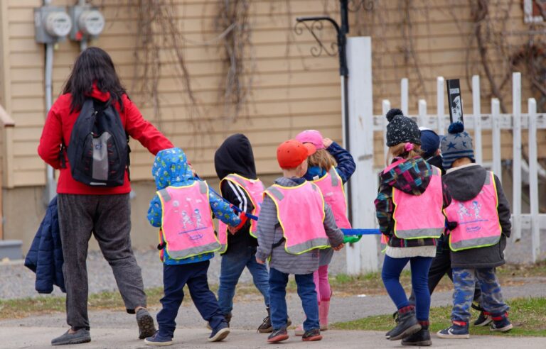 Quebec persists in not excluding Montreal daycare services from the moratorium on hiring temporary foreign workers