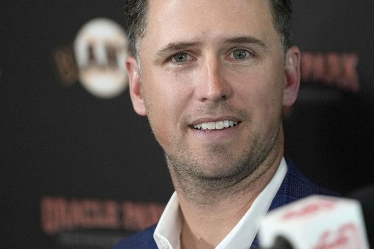 San Francisco Giants | Buster Posey becomes president of operations, replacing Farhan Zaidi