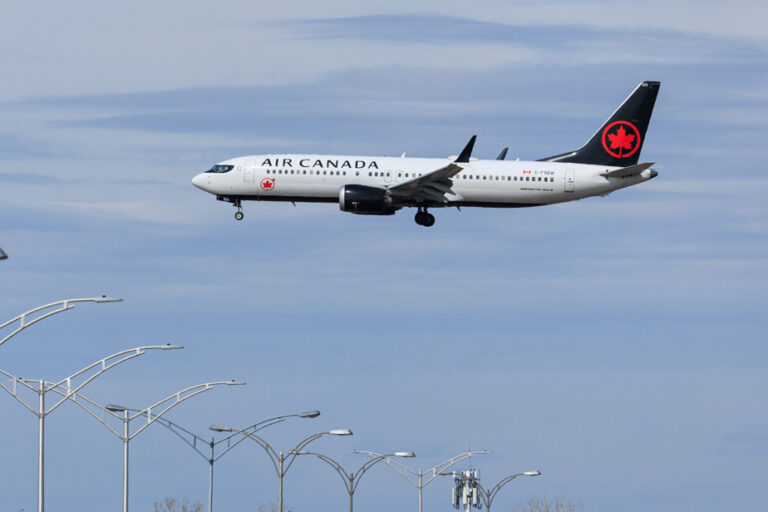 Specter of a strike | Air Canada offers 30% raise to its pilots