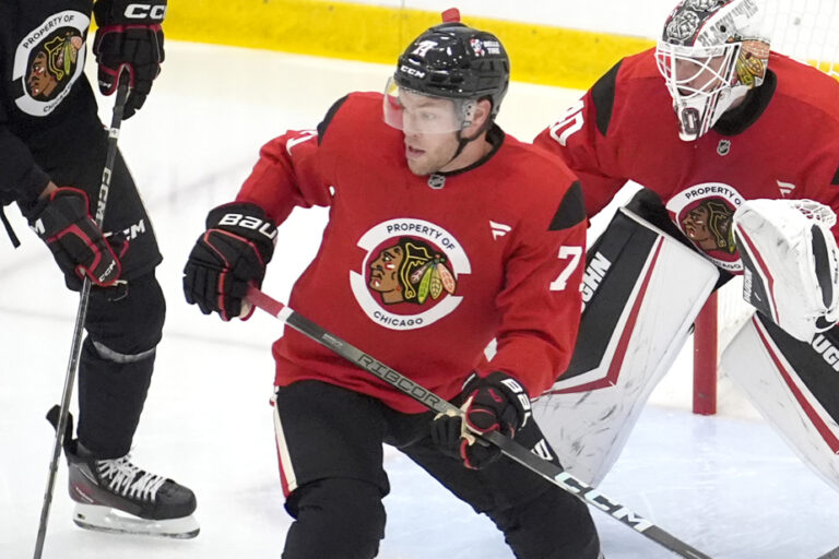 Taylor Hall returns to healthy Blackhawks