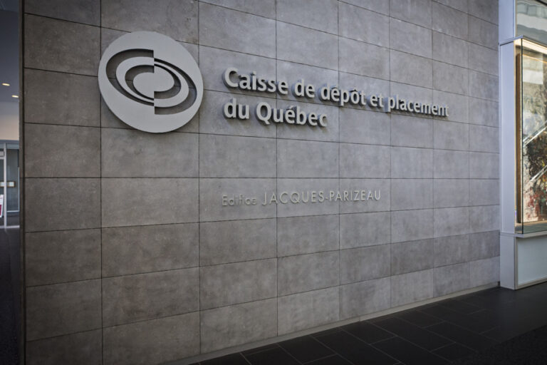 The Caisse partners with the energy supplier of web giants