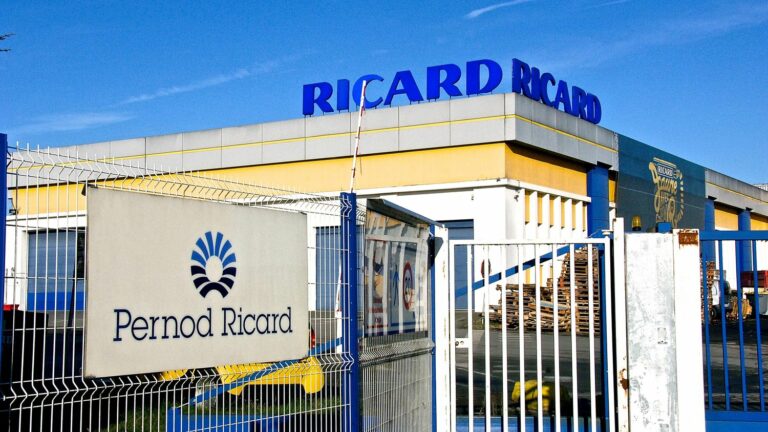 The Pernod Ricard group regrets “a misunderstanding” following the indignation in Marseille caused by its partnership with PSG