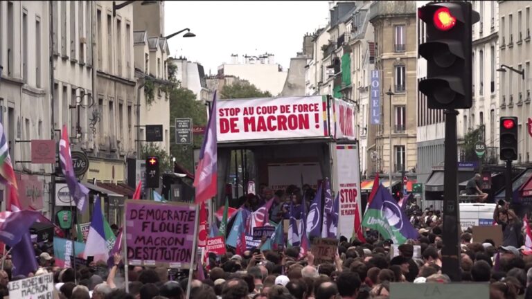 The left denounces “a coup de force” by Emmanuel Macron