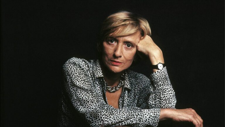 The novel “Bonjour Tristesse” by Françoise Sagan adapted once again for the cinema and presented at the Toronto festival