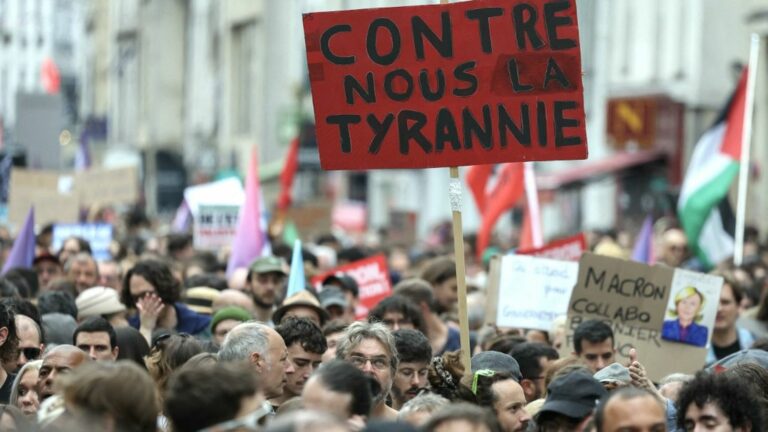 The protests against Emmanuel Macron brought together 110,000 people in France, according to the Interior Ministry, 300,000 according to La France Insoumise.