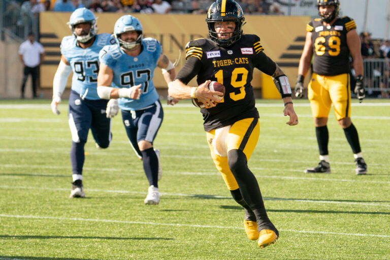 Tiger-Cats 31 – Argonauts 28 | Bo Levi Mitchell leads his team to victory