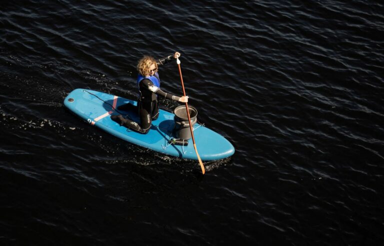 To better protect the Saguenay Fjord, the Blue Organization is tracking plastic pollution there