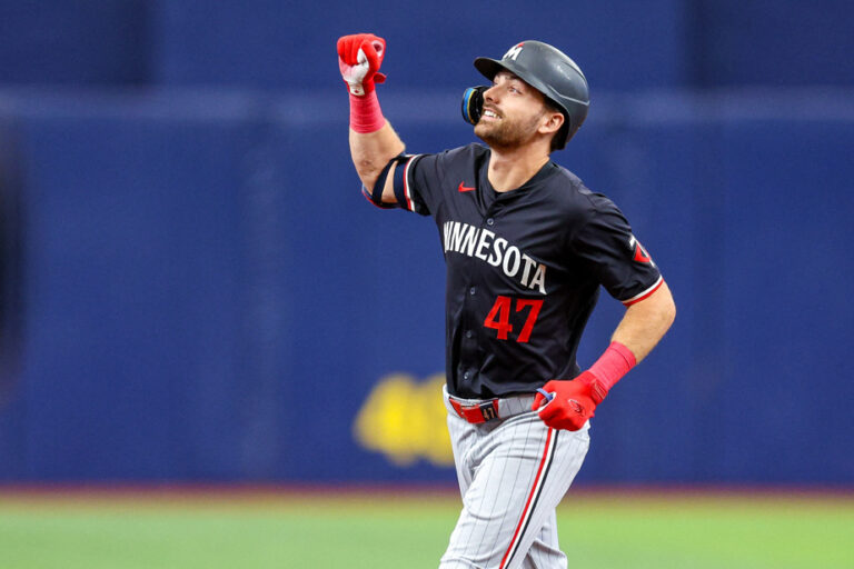 Twins win over Rays | Quebecer Édouard Julien hits three-run homer