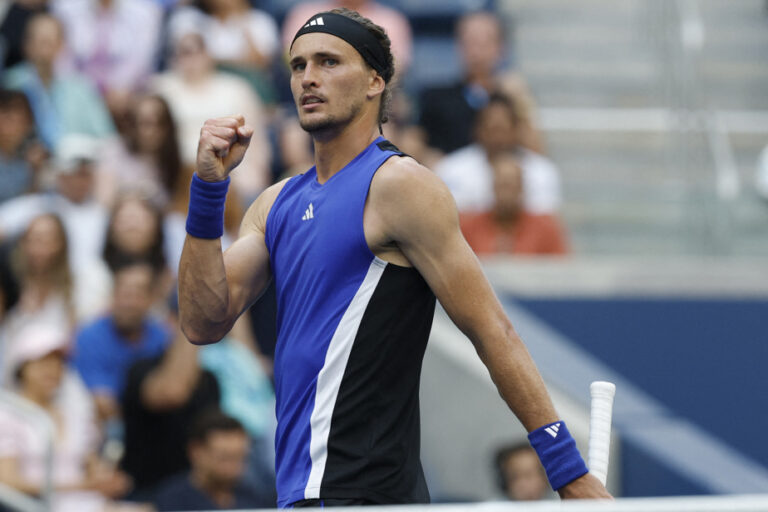 US Open | Zverev advances to quarterfinals