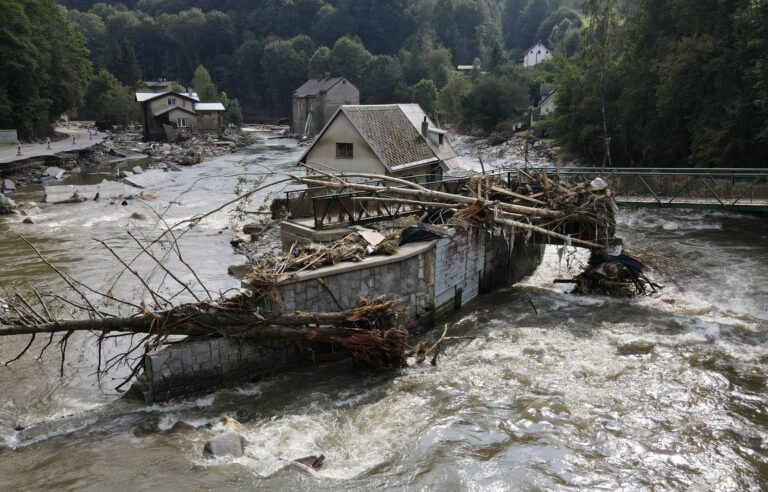 Ursula von der Leyen announces €10 billion in aid for countries hit by floods after storm Boris