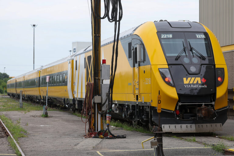 VIA Rail train stuck | ‘It was like being in prison,’ says passenger