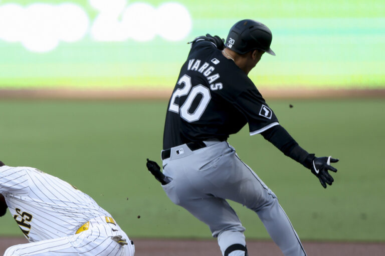 White Sox tie mediocre record with 119th loss