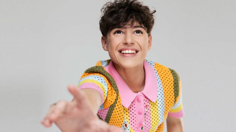 With “Comme ci, comme ça”, a pop anthem to tolerance, Titouan, 14, will represent France at the Junior Eurovision Song Contest