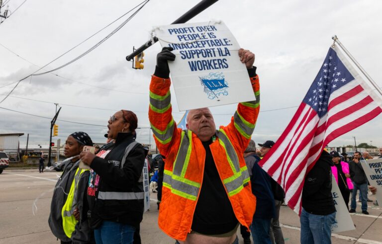 25,000 American longshoremen go on strike, paralyzing ports on the East Coast of the United States