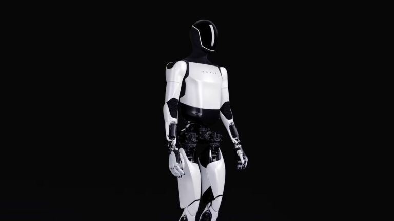 A prototype of Elon Musk’s humanoid robot, supposed to be autonomous, claims that it is “assisted by a human”