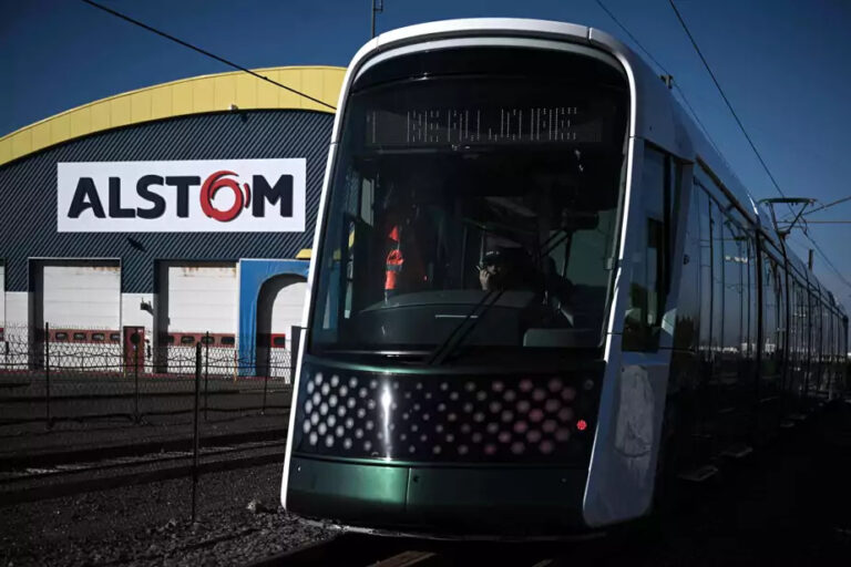 Alstom contract for the Quebec tramway | A new call for tenders necessary? asks Legault