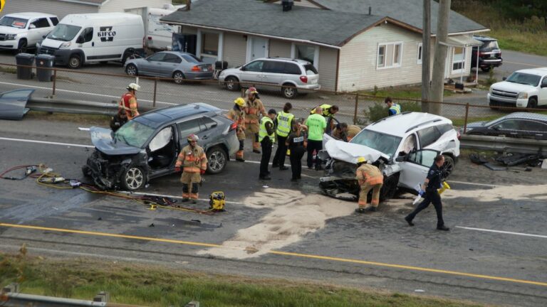 An octogenarian dies in a violent collision on the A-15 in the Laurentians