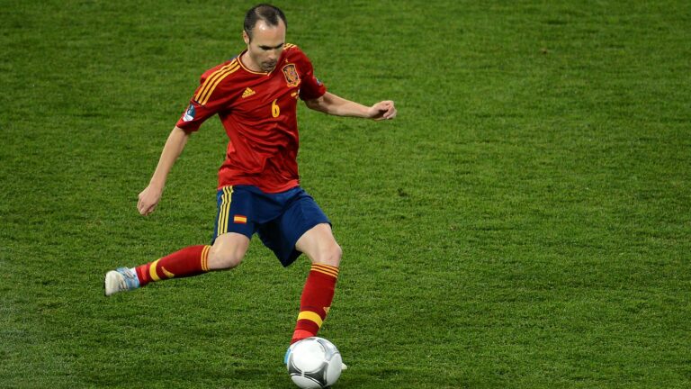 Andrés Iniesta, the mastermind of Barça and Spain’s heyday, retires at 40