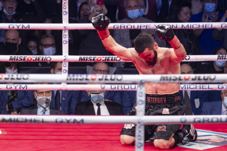 Victory against Dmitrii Bivol | At the last minute, Artur Beterbiev becomes unified light heavyweight champion