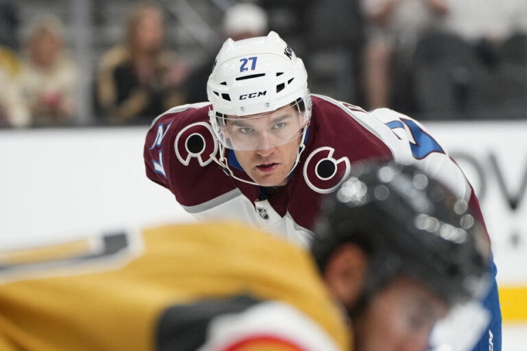 Colorado Avalanche | Jonathan Drouin injured in the upper body