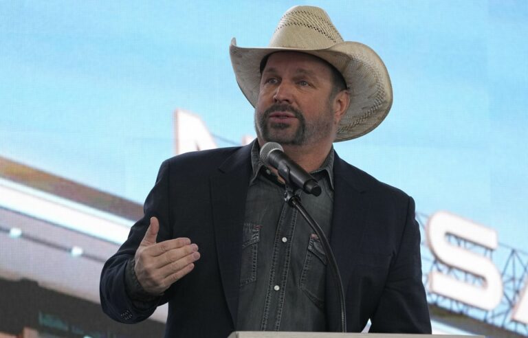 Country music king Garth Brooks accused of rape by ex-employee