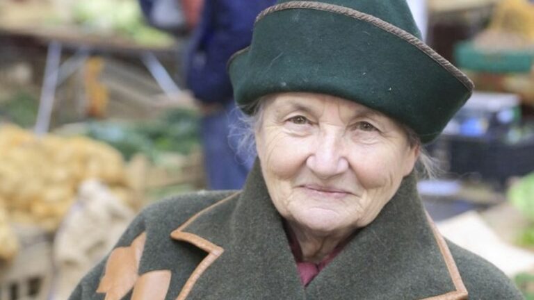 Danièle Mazet-Delpeuch, the first female cook at the Élysée who inspired the film “Les Saveurs du Palais” with Catherine Frot, has died