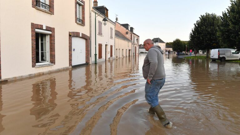 Eure-et-Loir and Seine-et-Marne kept on red alert, Loir-et-Cher last department in orange after the passage of the Kirk depression