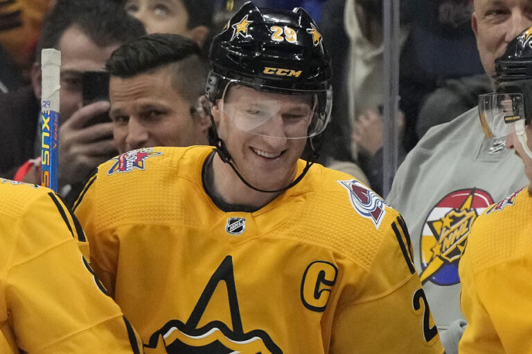 Four Nations Cup | MacKinnon dreams of being able to play with Crosby