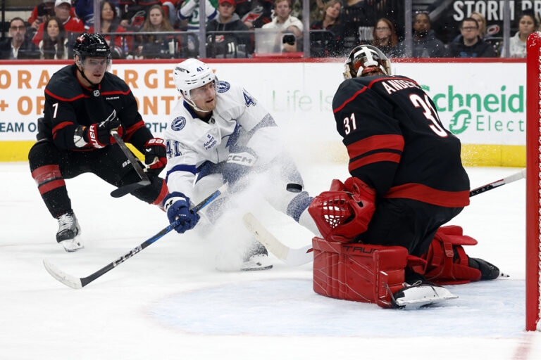 Friday in the NHL | The Lightning wins against the Hurricanes