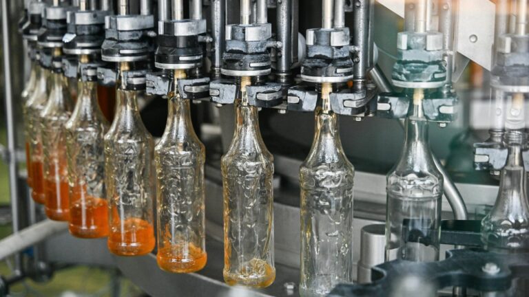 In the Cher, Monin syrups are launching into the reuse of water with filtration, a first in Europe