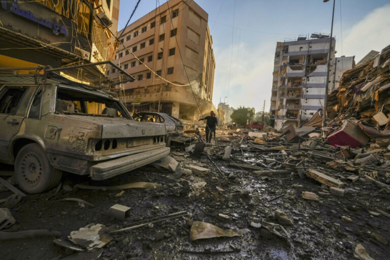 Israeli strikes in Lebanon | Canadian family stranded in Lebanon impatiently awaits flight