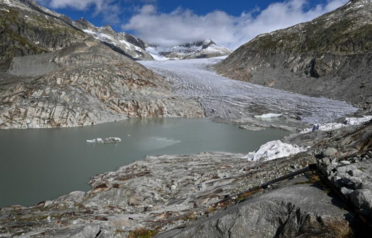 Massive melting of glaciers in Switzerland