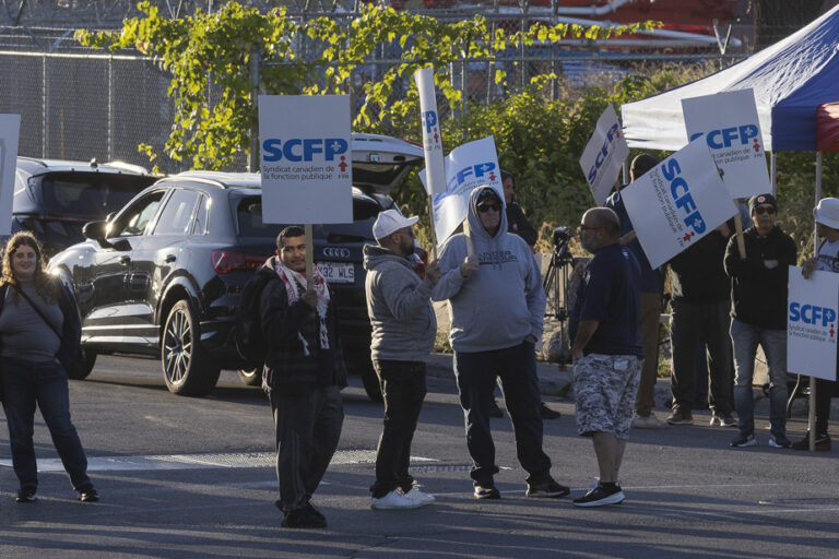 Port of Montreal | Longshoremen will refuse to work overtime