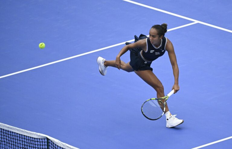 Quebec’s Leylah Fernandez loses in the round of 16 in Wuhan to China’s Zheng Qinwen