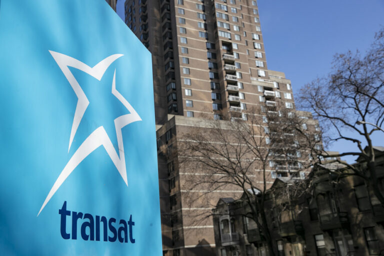 Review of its activities | Transat plans layoffs