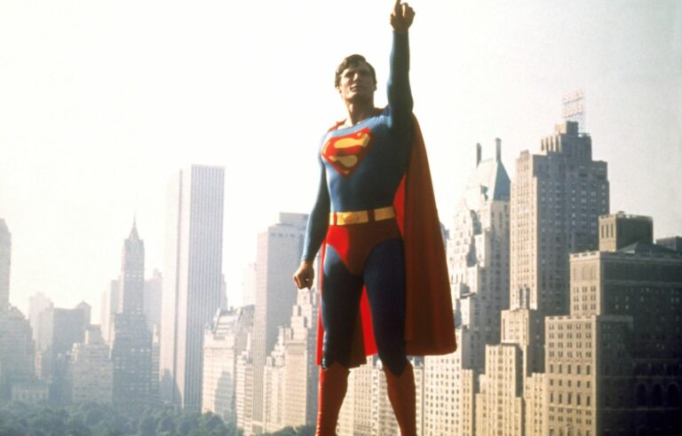 “Super/Man”: superheroes in life and in the cinema