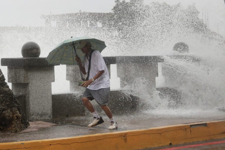 Taiwan prepares for approaching Typhoon Krathon